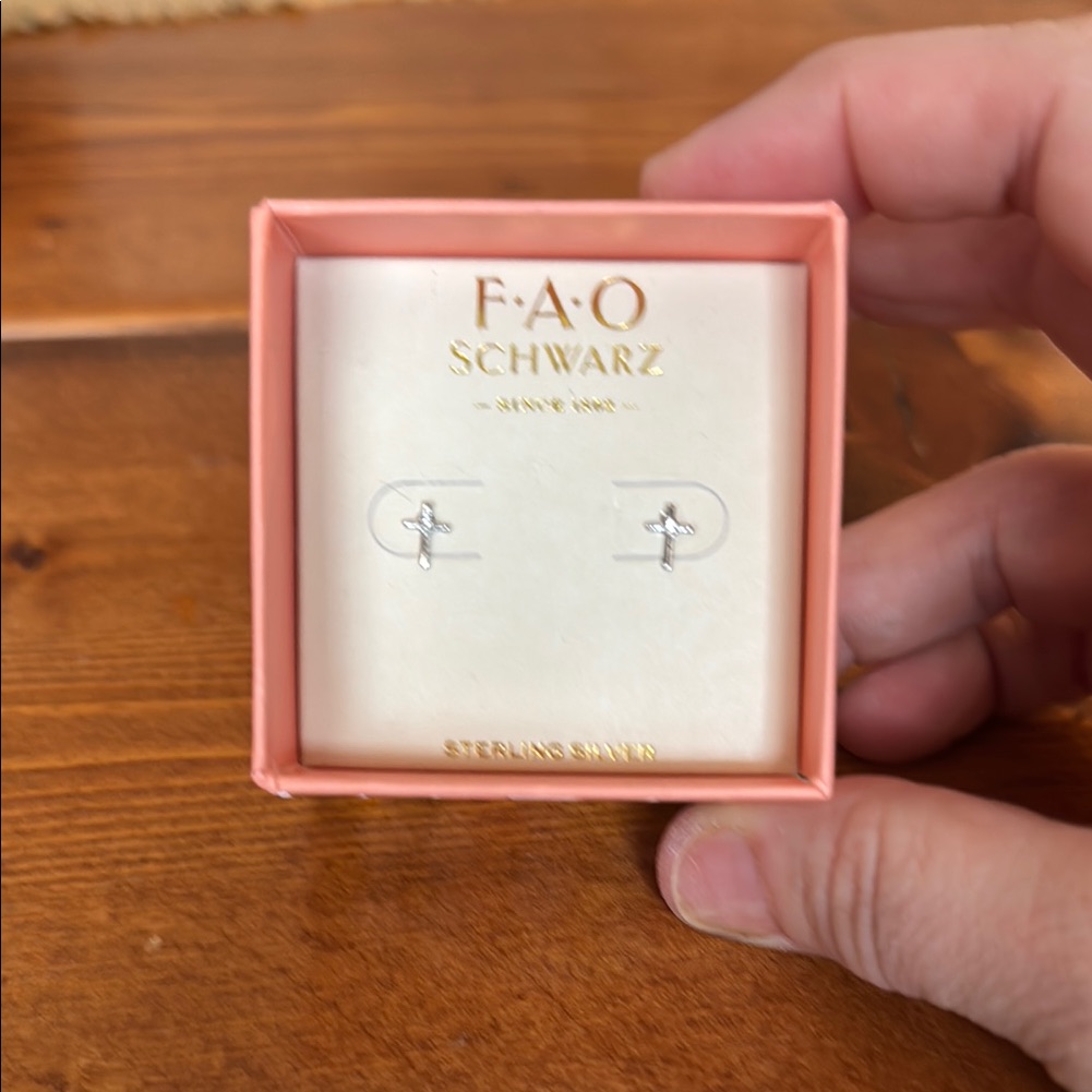 Fao Schwarz Silver Stud Earrings 19$
